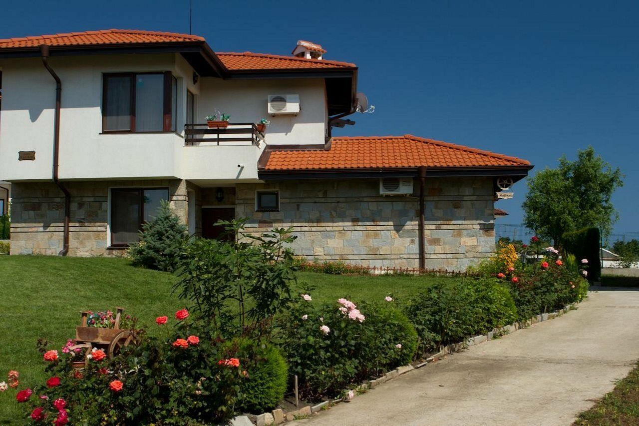 Villa On The Black Sea Sunny Beach Exterior photo